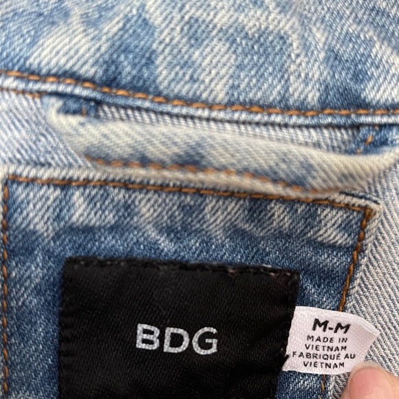 BDG Women’s Light Blue Distressed Denim Jacket - Picture 2 of 5